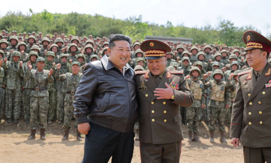 كيم يتعهد بتحويل كوريا الشمالية إلى 