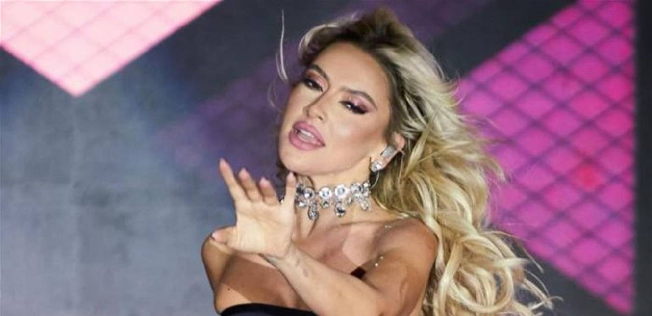 بعد إطلاق سراحها في قضية مخدرات... فنانة شهيرة تثير الجدل مجددًا بتصريحات عن التدخين
