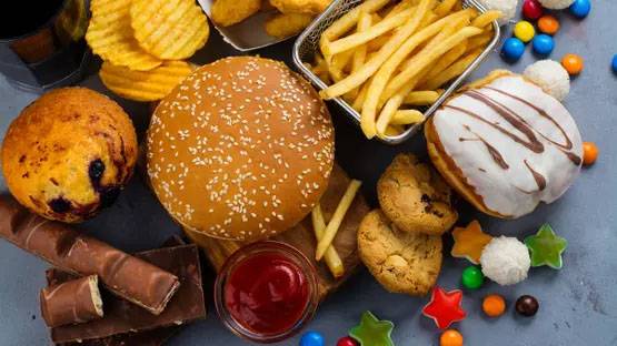 نصائح غذائيّة: أطعمة لا يجب تناولها قبل أيّ وجبة رئيسيّة!