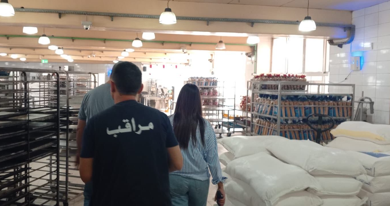 ضبط طن وربع من المواد الغذائية الفاسدة
في العاقبية وختم المستودع بالشمع الأحمر