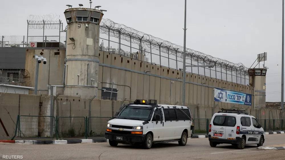 أسير فلسطيني محرر: 