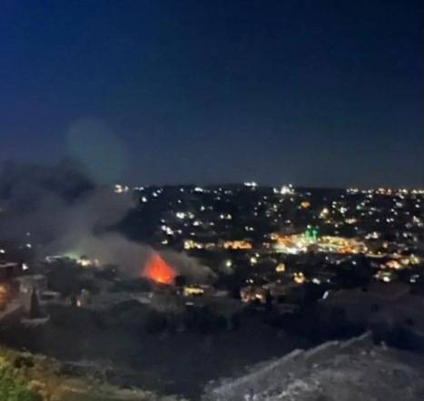 العدو يُواصل اعتداءاته ... جريح في استهداف "رابيد" على طريق صديقين
عمليّات تمشيط وتجريف داخل الأراضي اللبنانيّة