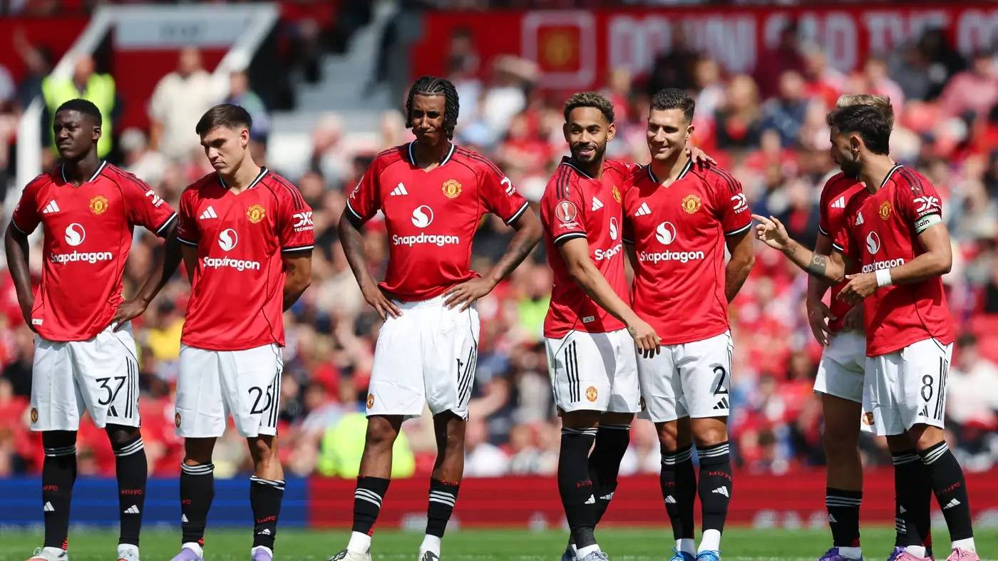 مانشستر يونايتد ينتظر 4 مباريات مصيرية... هل تغير موسمه؟