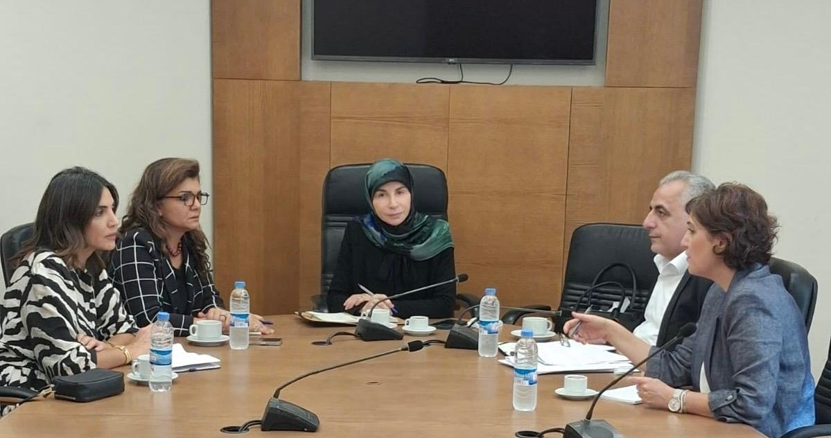 عزالدين تتابع مع كركي والإسكوا وهيئة الأمم المتحدة للمرأة تطبيق قانون العمل المرن