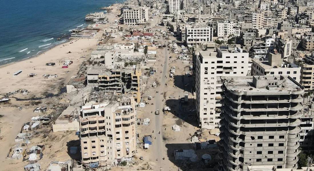 بعد 10 أيام من وقف الحرب... هدنة غزة بين الضغوط الأميركية والتصعيد الميداني