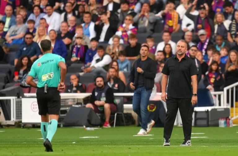 برشلونة يرفض الاستسلام بعد طرد فليك أمام جيرونا