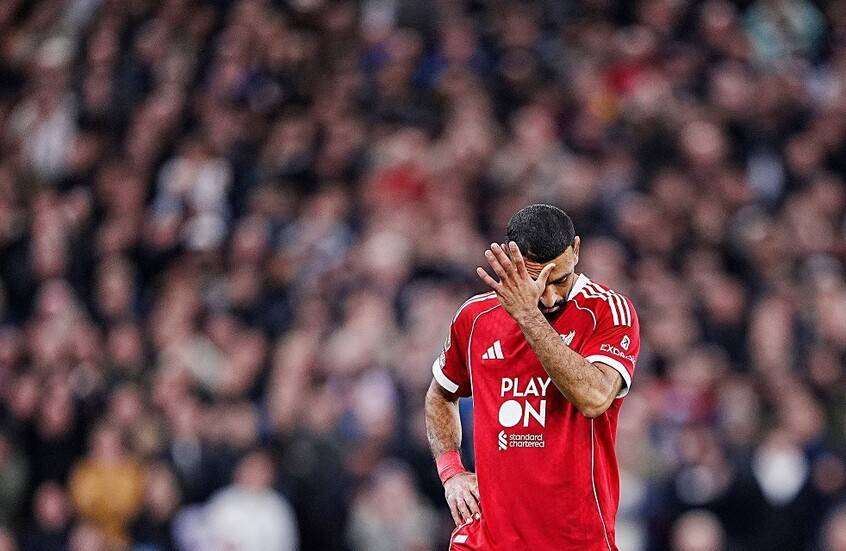 اضطرابات السفر تزيد متاعب ليفربول قبل مواجهة فرانكفورت الحاسمة