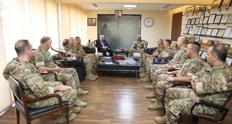 اطلع على سير عمل المفتشيّة العامة في وزارة الدفاع
منسى: للتركيز على أداء المهام بروح المسؤوليّة