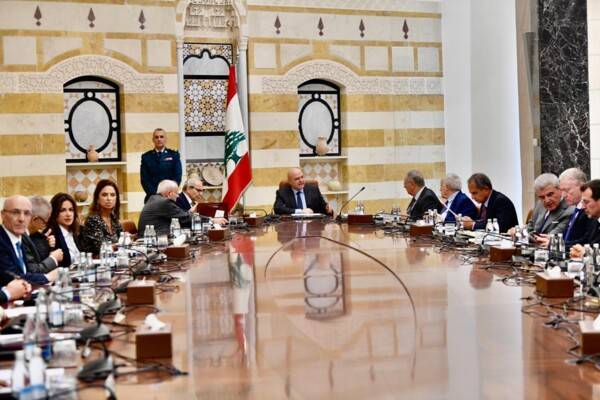 مجلس الوزراء طالب الدول الضامنة تطبيق اتفاق وقف الأعمال العدائيّة
واقرّ ترسيم الحدود البحريّة مع قبرص... وإجراء الإنتخابات بموعدها