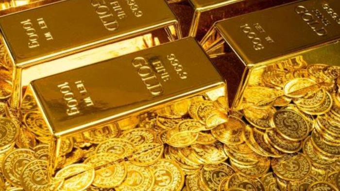 الذهب يتراجع وسط ارتفاع الدولار وترقب بيانات التضخم الأميركية