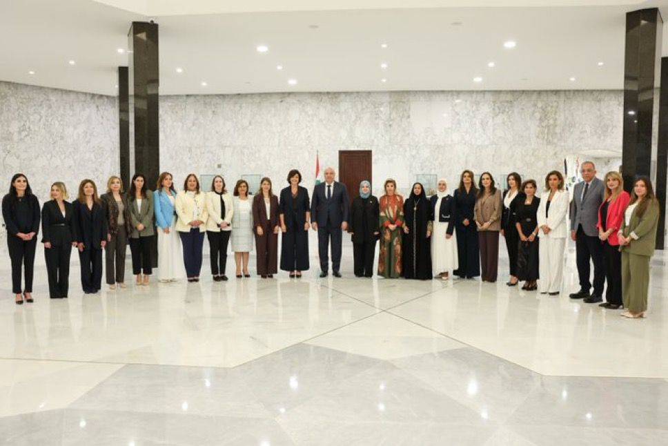 الرئيس عون أمام وفد جمعية السيدات القياديات: الأمور بدأت تتحرك باتجاه تطوير العلاقات مع سوريا على مختلف الصعد