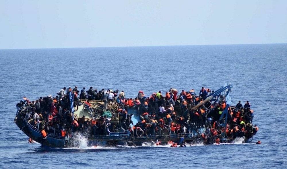 غرق قارب يودي بحياة 40 مهاجرًا قرب مدينة المهدية