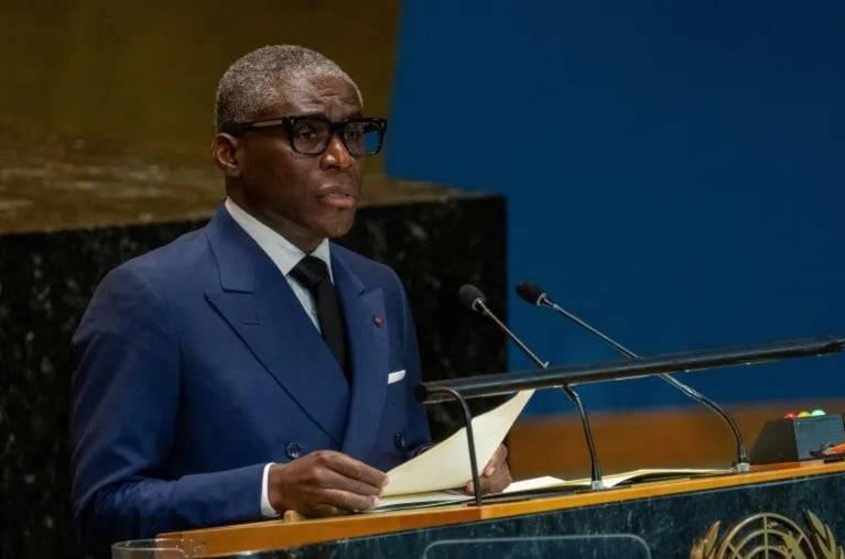 غينيا تتهم فرنسا بزعزعة استقرارها