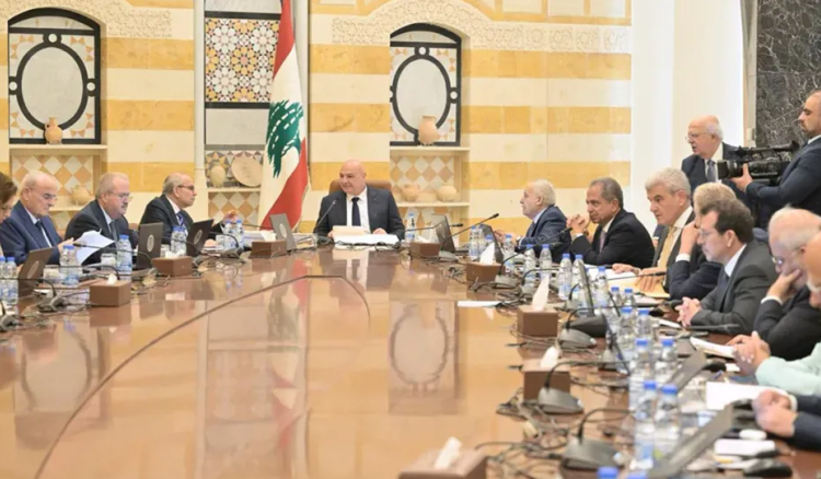 مجلس الوزراء أقرّ سلسلة تعيينات... وطلب من اللجنة المكلفة درس التعديلات على قانون الإنتخاب
عون: عدم تأمين النصاب يُعطل اتخاذ القرار ولا يُعطي صورة حسنة عن لبنان
سلام: السلاح داخل المخيمات خطر على الاستقرار ويجب استكمال عمليّة تسليمه