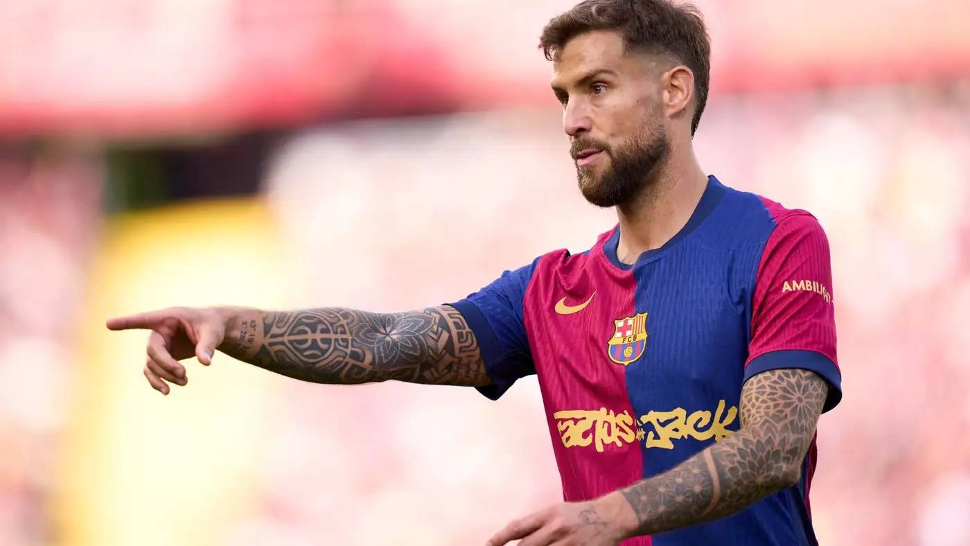 برشلونة بلا قائد في الخلف...
رحيل مارتينيز يكشف هشاشة منظومة الدفاع