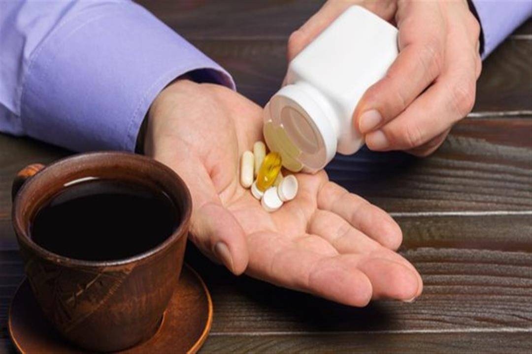 القهوة والمكمّلات الغذائية… تداخلات قد تقلّل من فوائد صحّتك!