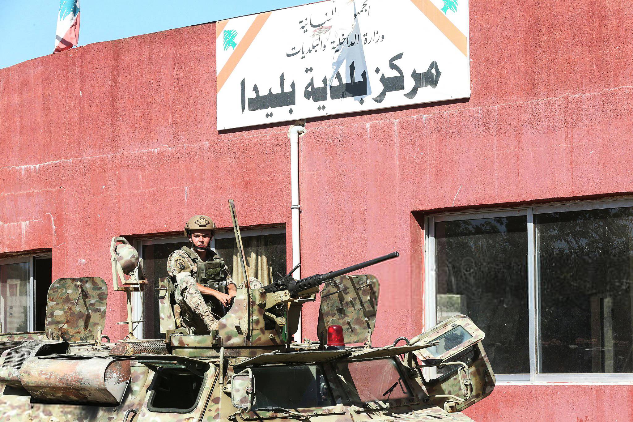 واشنطن تحذّر الجيش من تغيير «قواعد الاشتباك»!
عون يرفع «البطاقة الحمراء» و«اسرائيل» نحو تكثيف الهجمات
هل التوغل في بليدا «جس نبض» تمهيدا لعمليات برية؟