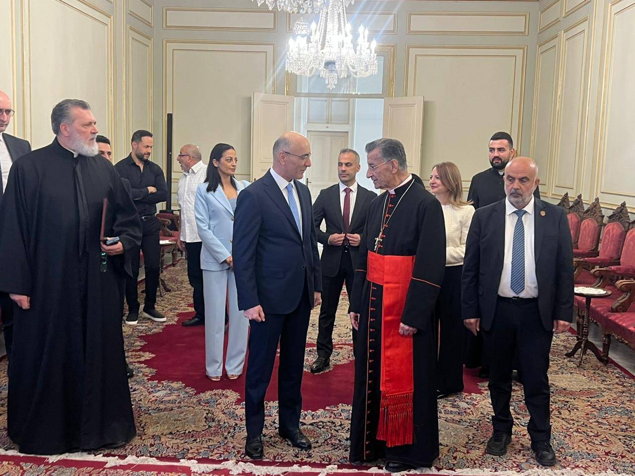 الحجار زار رئيس الجمهوريّة والبطريرك الماروني:
الإنتخابات في موعدها... والجيش ماضٍ في تنفيذ خطة بسط سلطة الدولة