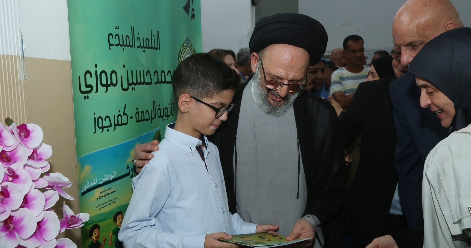 في تكريم لأصغر كاتب في لبنان
فضل الله: لاحتضان المواهب الشابة
والحدّ من هجرة الكفاءات