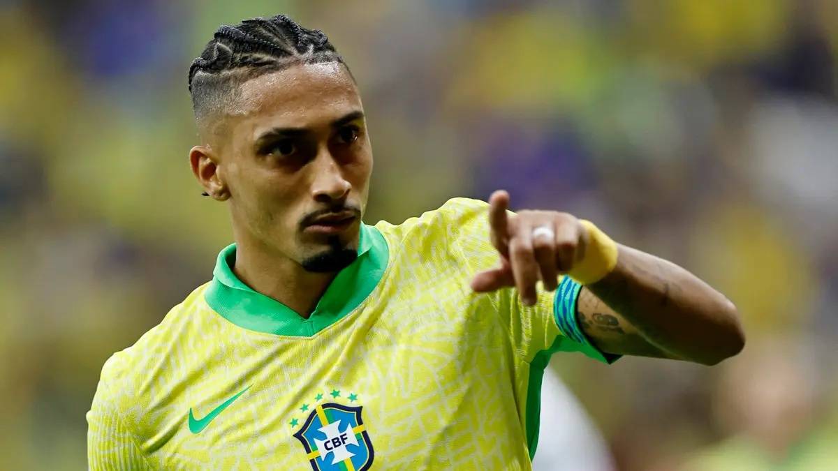 رافينيا خارج قائمة البرازيل لمعسكر تشرين الثاني