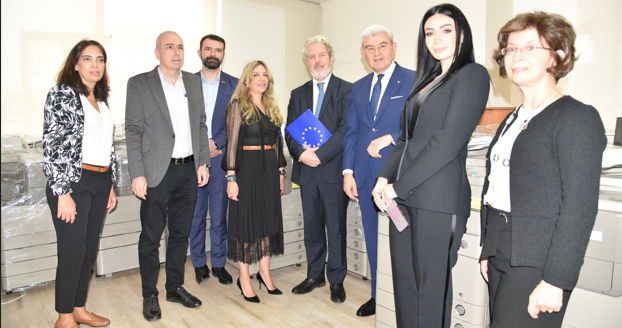 وزارة الصناعة تسلمت معدات تكنولوجيا المعلوماتية (IT) ضمن
مشروع"2Circular" الممول أوروبيا والمنفذ من "اليونيدو"
