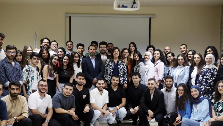 طلاب الجامعات في ضيافة وزارة الشباب والرياضة