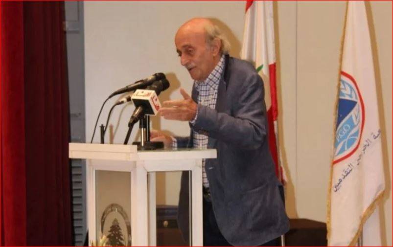 جنبلاط: نتمنى أن يتفق الرؤساء الثلاثة على صيغة مقبولة لمحاولة الخروج من الحرب