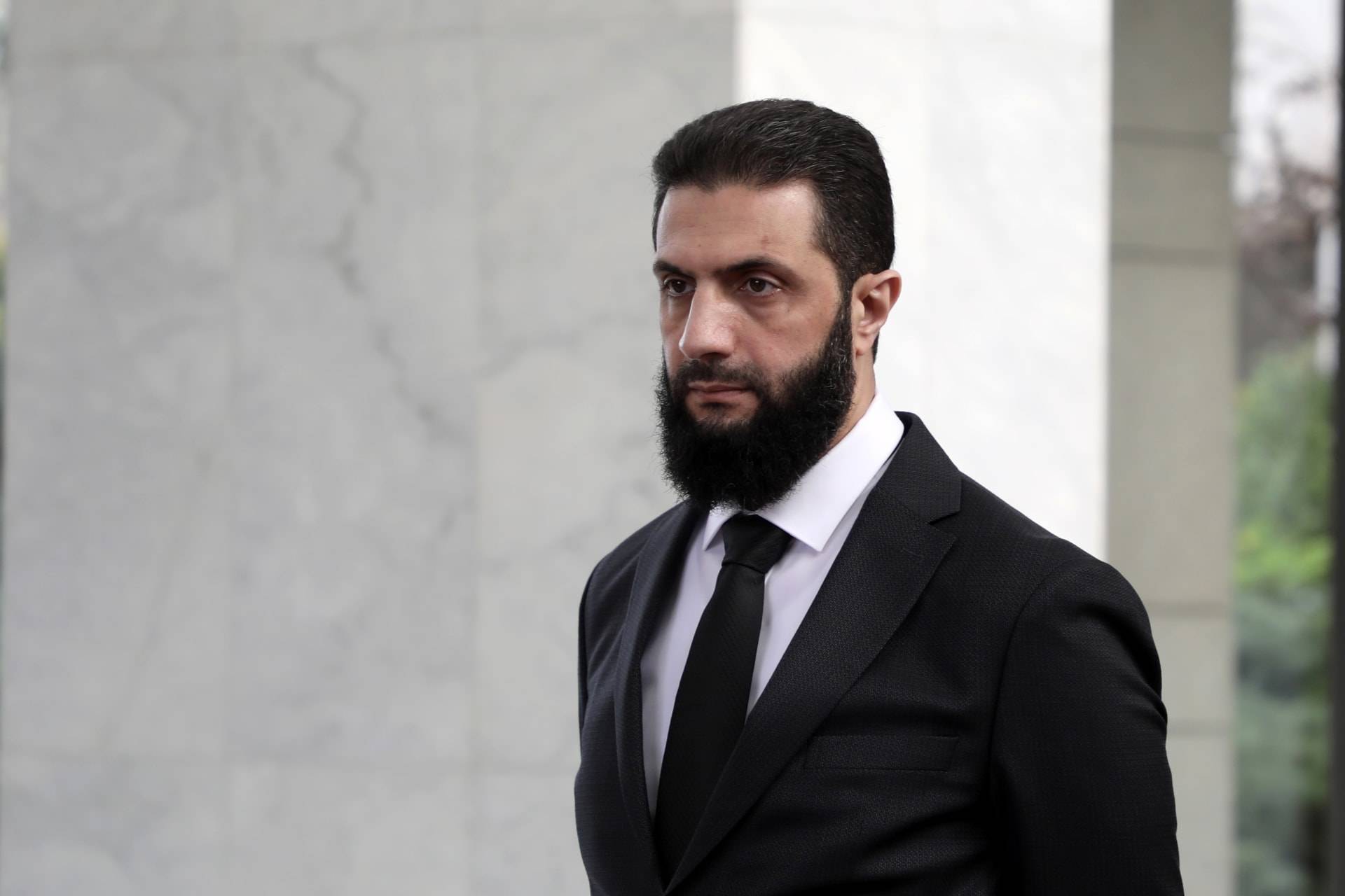 قبيل زيارته للولايات المتحدة.. واشنطن تطلب رفع عقوبات الأمم المتحدة عن الشرع