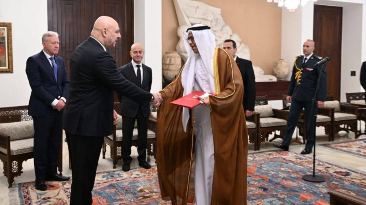 الكعبي يقدم أوراق اعتماده رئيسًا لبعثة دولة الإمارات في لبنان