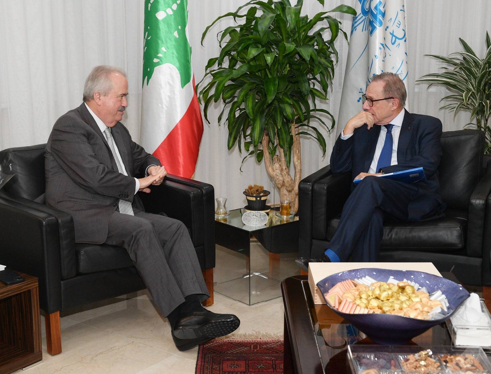 برامج الإصلاح المالي والاقتصادي

بين لبنان وفرنسا على طاولة وزارة المالية