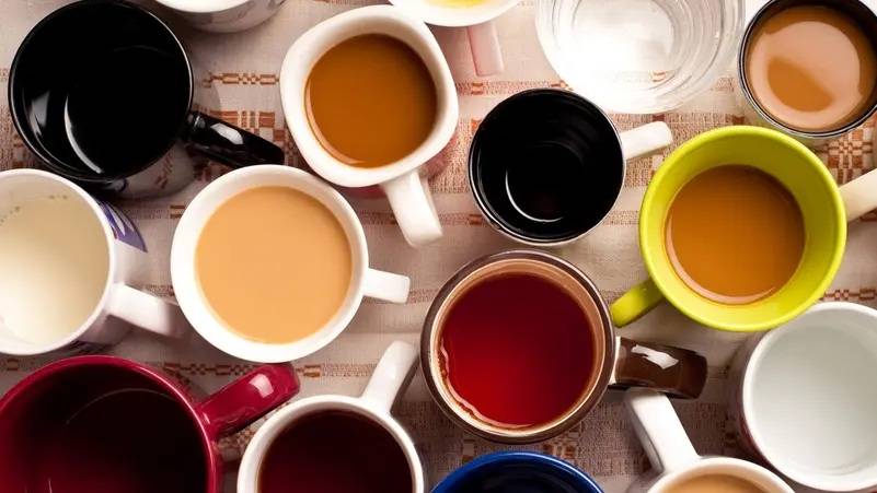 كيف يُساهم شرب القهوة والشاي في ترطيب الجسم ودعم الصحة؟