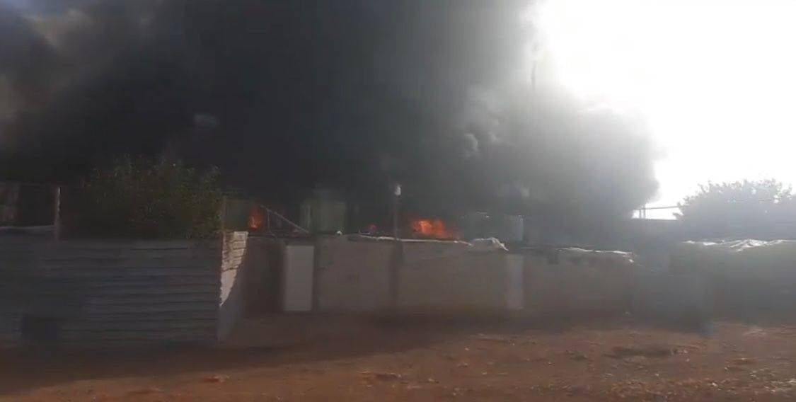 حريق في معمل للبطارات في البداوي