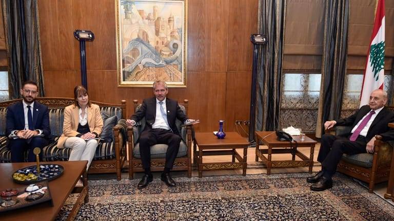 أسئلة وعتب.. هذا ما سمعته المبعوثة الفرنسية في عين التينة!