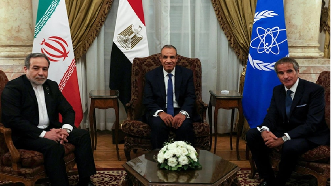 القاهرة تؤكد دعم استقرار الملف النووي الإيراني