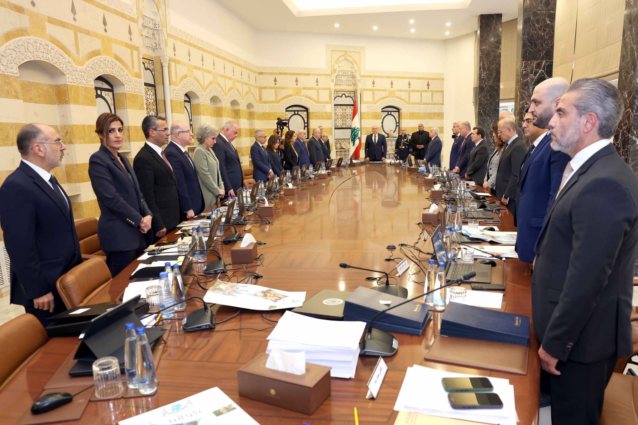 «اسرائيل» تصعّد لفرض «الخط الاصفر» وتفتيش المنازل؟
عون يتحدث عن «سوء فهم»... لا تخلّ اميركيا عن الجيش
كمين محكم للمخابرات بقاعا يسقط «اسكوبار» لبنان نوح زعيتر