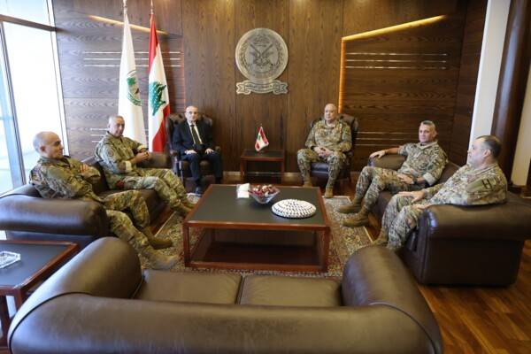 وزير الدفاع استقبل الألوية عوده
والمصطفى ومخّول وحدّاد