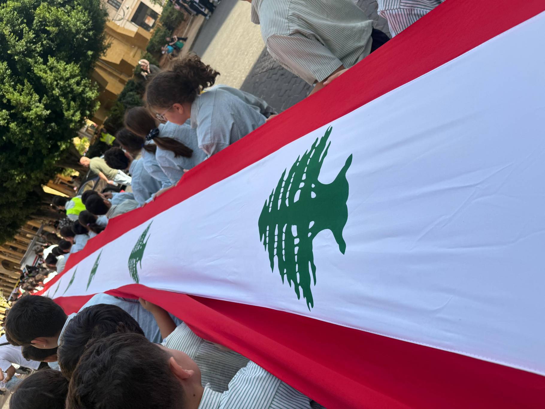 بيروت تُجدّد العهد... "البيزانسون" تُحيي روح الاستقلال وتعيد شرارة الأمل إلى ساحة النجمة