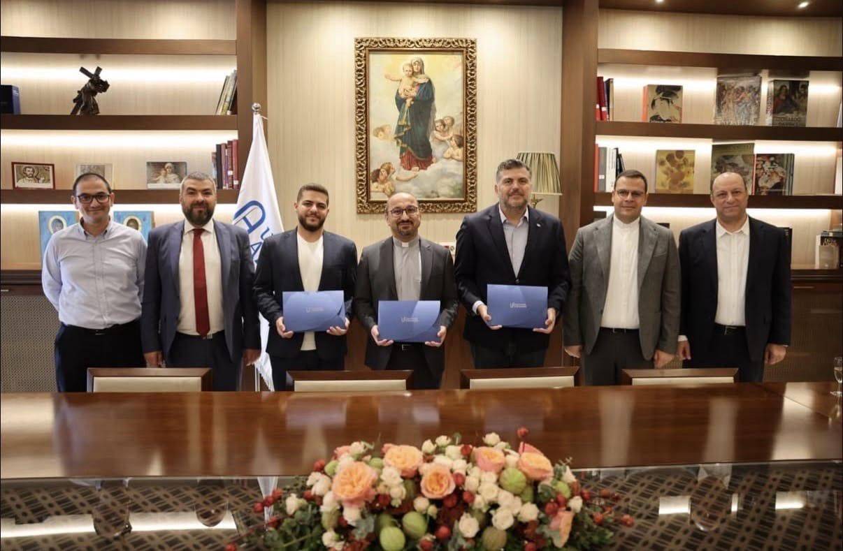 مذكرة تفاهم بين الجامعة الأنطونية
والنادي اللبناني للسيارات والسياحة
