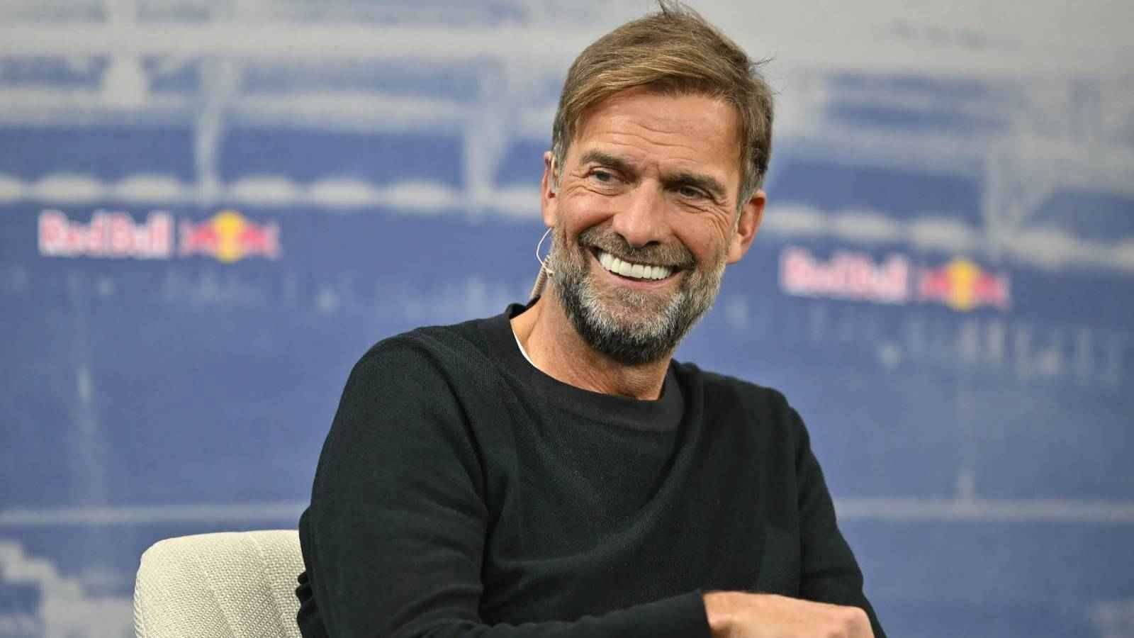 المدينة تحتاج إليك.. جماهير ليفربول تتوسل كلوب للعودة