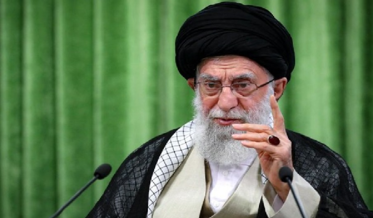 خامنئي ينفي توجيه أي رسالة غير مباشرة إلى واشنطن