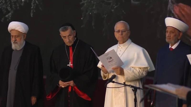 البابا لاوون الرابع عشر في ساحة الشهداء: لقاء تاريخي للحوار بين الأديان