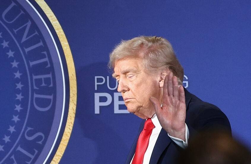 ترامب يدعو الأميركيين إلى التصويت لصالح المرشح الجمهوري إيبس في دائرة تينيسي