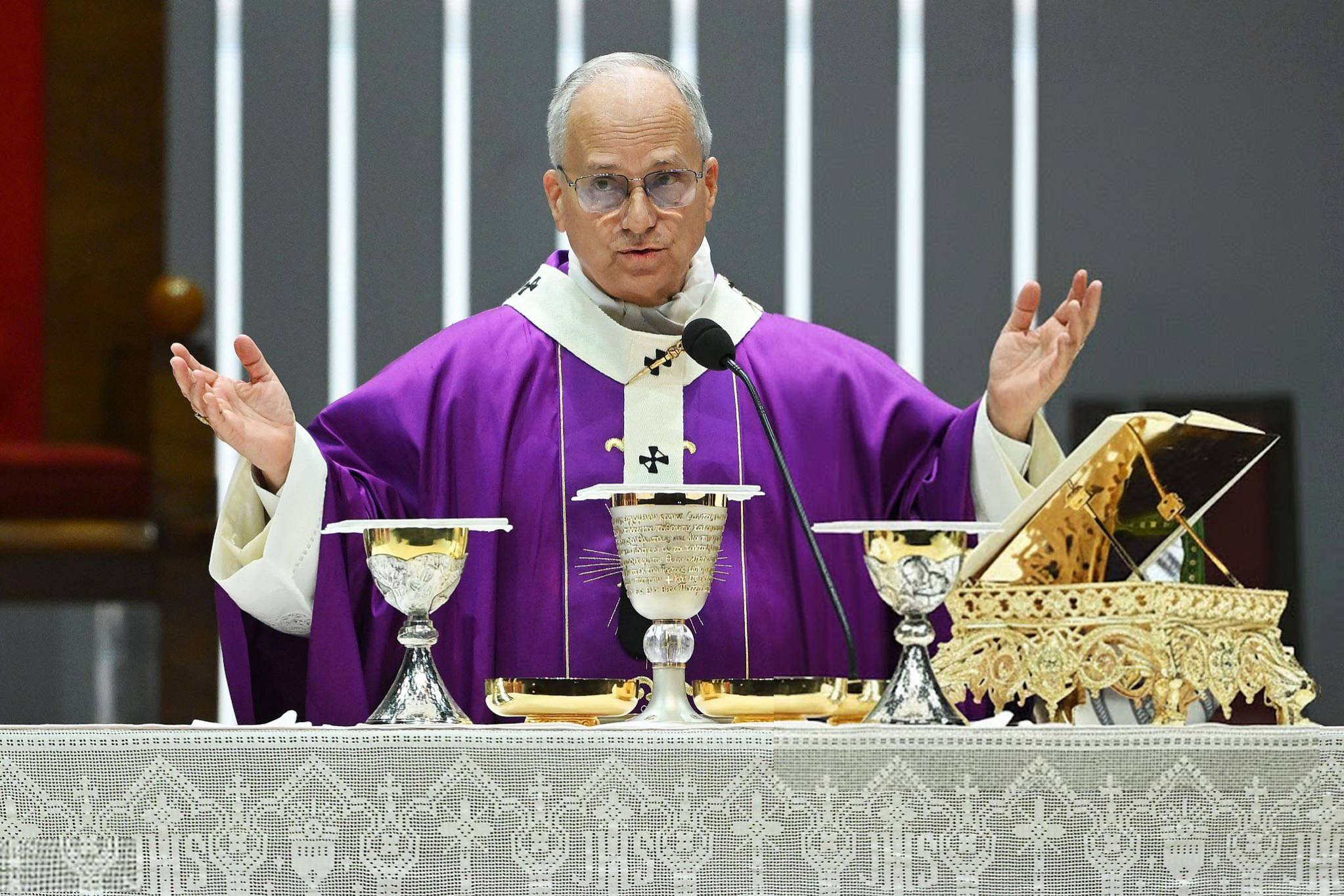 لاوون الرابع عشر في لبنان: رسالة أمل ورجاء وقيامة
عيسى يفاجئ بيروت و«اللامركزية» تجمع جعجع وباسيل
هيكل يعود من هولندا وباريس على خط اليرزة ـ واشنطن