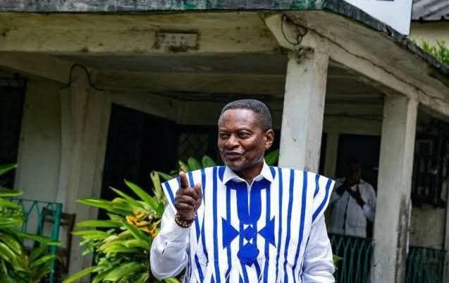 وفاة زعيم المعارضة الكاميروني أنيسيت إيكان خلال احتجازه