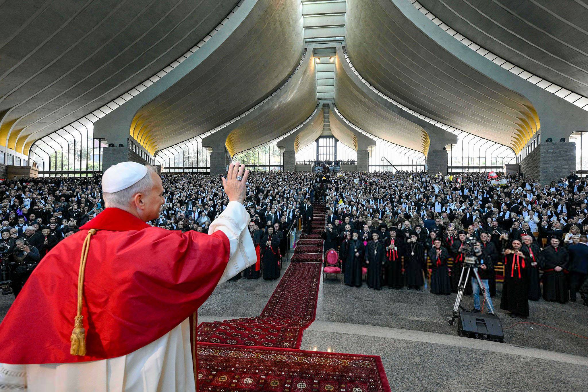 زيتونة مباركة وزهرة مريميّة... البابا للشبيبة: السلام لكم
العدّ التنازلي للزيارة التاريخيّة بدأ... ماذا عن اليوم التالي؟
«عجقة» وفود «وتهويل»... ووعد بابوي بحَراك ديبلوماسي