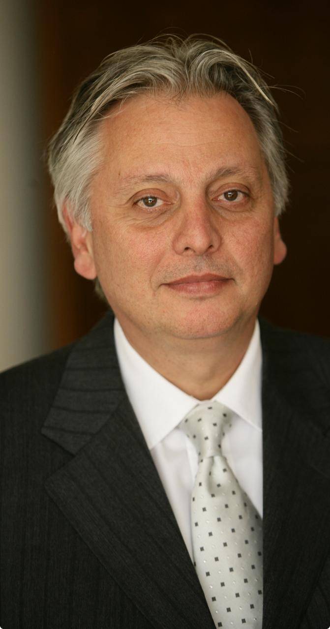 "الفاتيكان يتحرّك لخدمة الاستقرار والعدالة لا المصالح الآنية"
السفير عنداري لـ"الديار": البابا وضع لبنان مجدّداً على المسرح الدولي
وكلّ عواصم القرار تصغي لكلامه لأنه "القوة الهادئة"