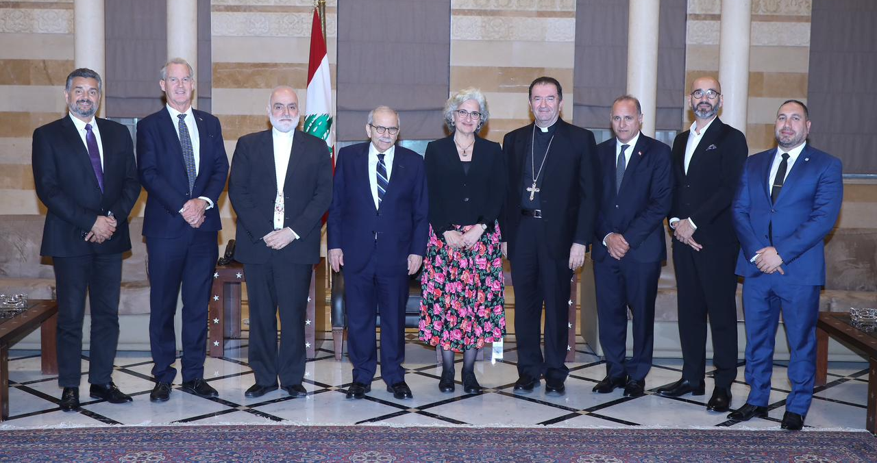 سلام: وصلتنا رسائل إسرائيليّة عن تصعيد محتمل لكنه غير مرتبط بمهل زمنيّة
لبنان سيلتزم بمبادرة السلام العربيّة ... وعلى حزب الله تسليم سلاحه