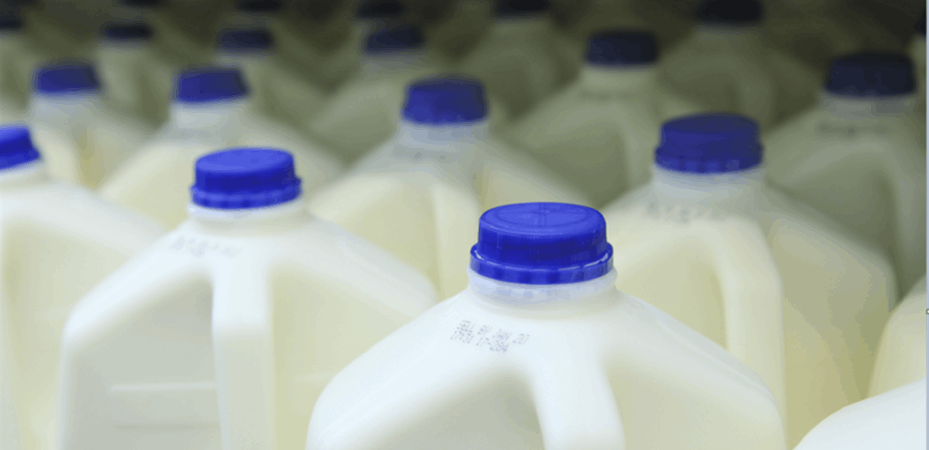 لماذا سحبت آلاف غالونات الحليب من الاسواق الاميركية؟