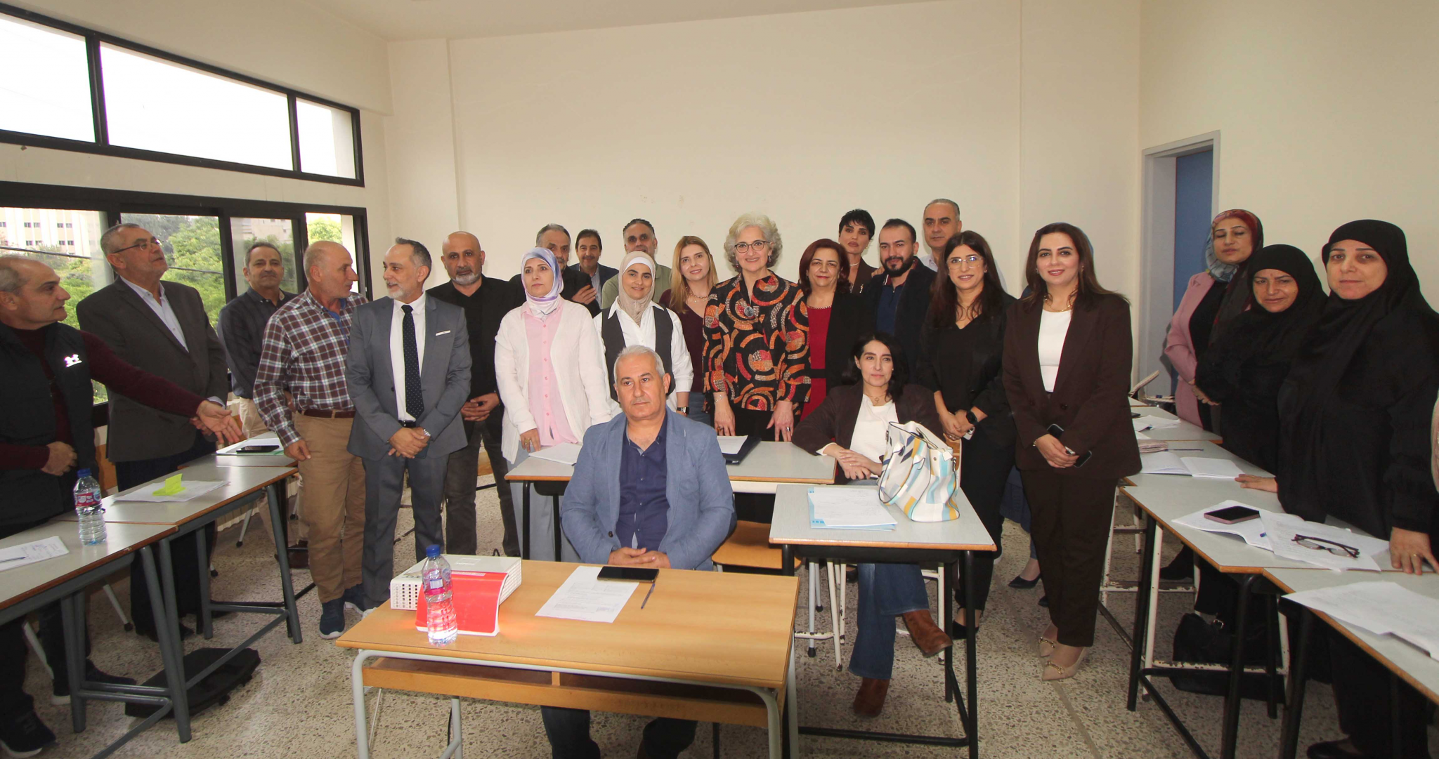 تفقّدت دورة إعداد المديرين في صيدا... وكليّة التربية في فرن الشباك
كرامي عن ملف تفرّغ المتعاقدين بـ 