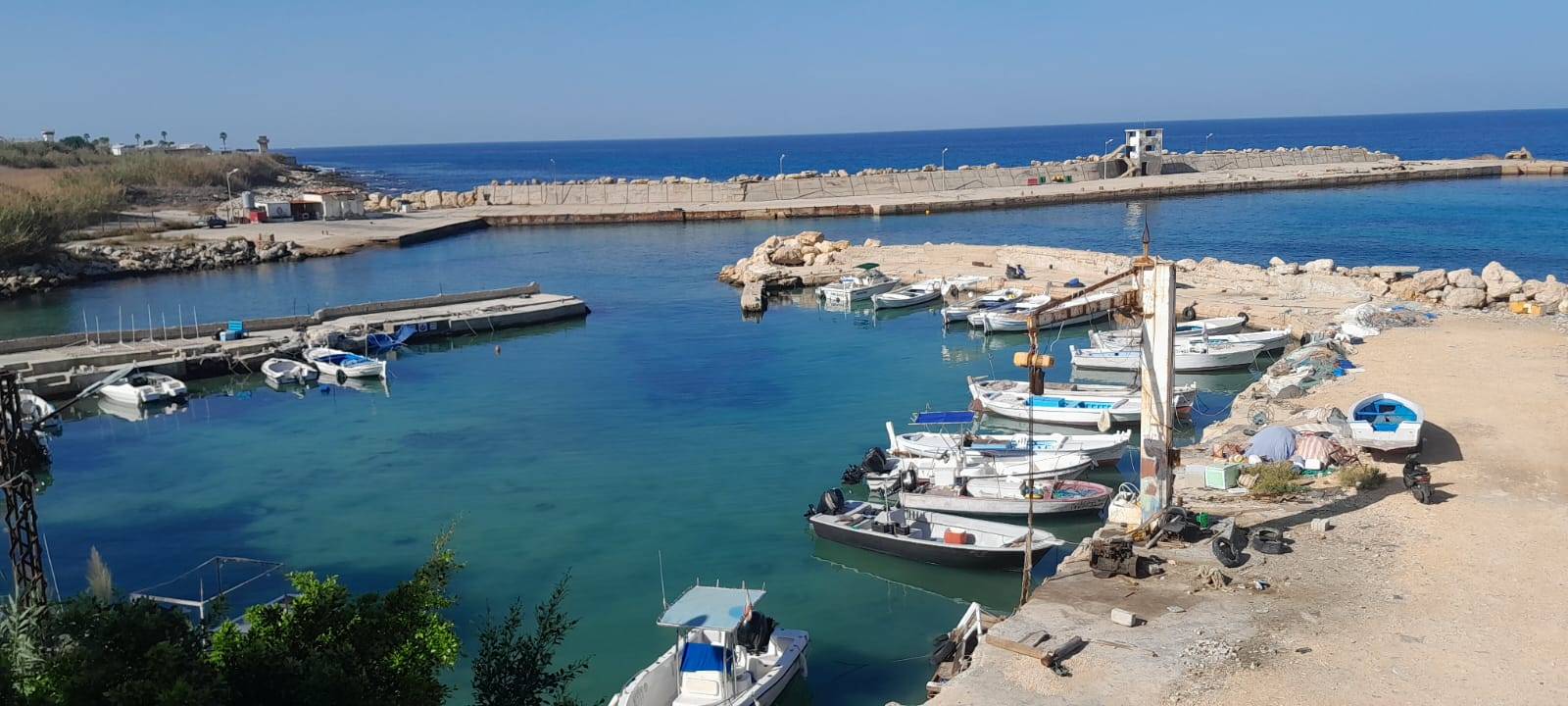 العدوان الإسرائيلي يُحاصر بحر الجنوب من صور الى الناقورة
مُعاناة الصيادين بين الموت جوعاً وقصفاً... وتدمير 13 قارباً منذ 27 تشرين الثاني